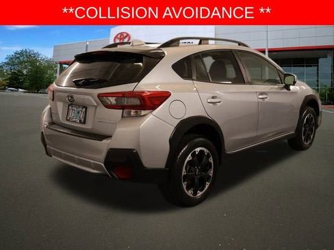 Used 2021 Subaru Crosstrek 2.0i Premium image 3