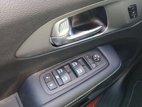 New 2026 Chrysler Pacifica Select image 36