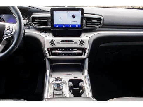 Used 2023 Ford Explorer XLT w/ Equipment Group 202A image 14