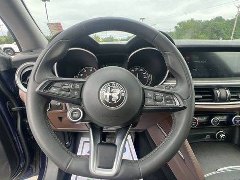 Used 2021 Alfa Romeo Stelvio Ti w/ Nero Edizione image 68