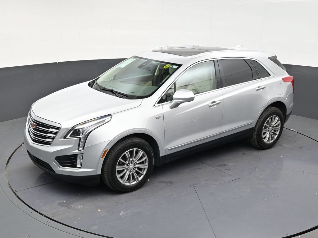 Used 2017 Cadillac XT5 Luxury w/ Driver Awareness Package FWD image 12