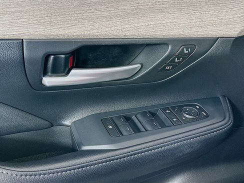 Used 2024 Toyota Grand Highlander AWD image 18