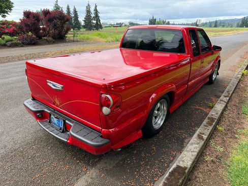 Used 2001 Chevrolet S10 Pickup Xtreme w/ Preferred Equipment Group RWD image 9
