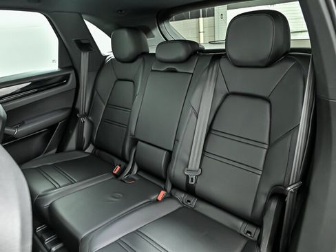 Used 2020 Porsche Cayenne AWD/4WD image 20