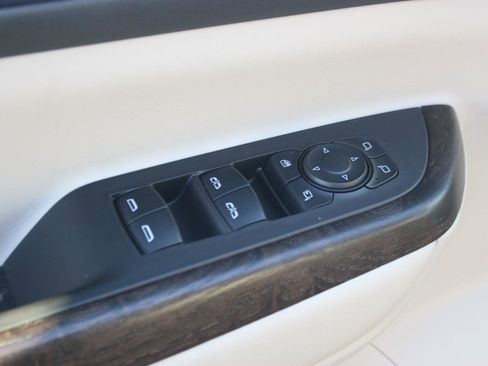 Used 2021 GMC Acadia Denali w/ Denali Technology Package image 16