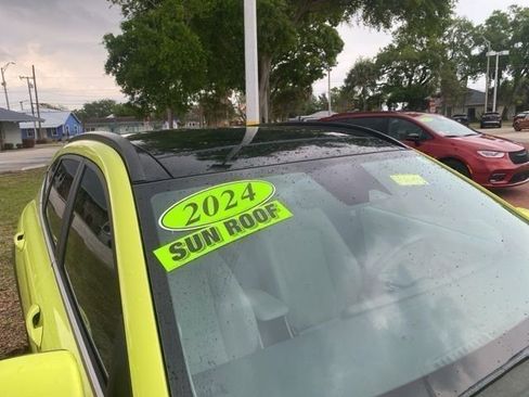 Used 2024 Hyundai Kona Limited image 5