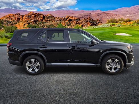 Used 2023 Honda Pilot EX-L image 3