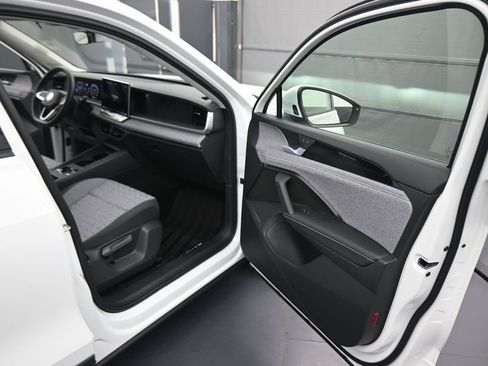 New 2026 Volkswagen Tiguan S AWD/4WD image 42