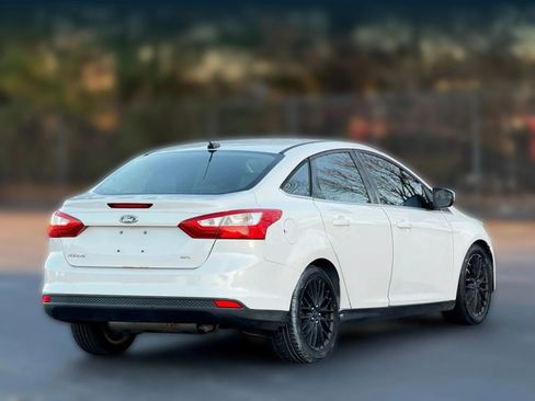 Used 2012 Ford Focus SEL image 9