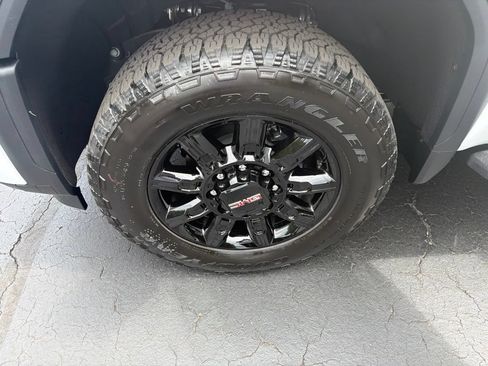 New 2026 GMC Sierra 2500 AT4 w/ AT4 Premium Plus Package AWD/4WD image 16