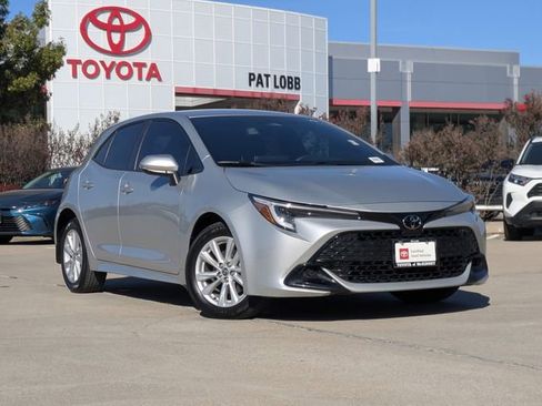 Certified 2025 Toyota Corolla SE image 2