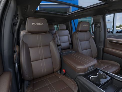 New 2026 Chevrolet Suburban High Country AWD/4WD image 31