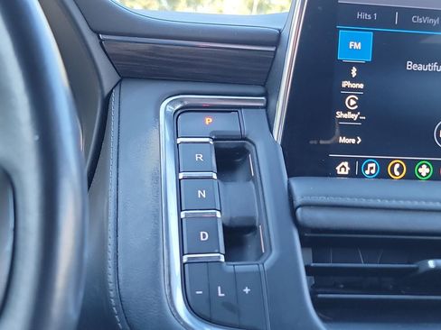 Used 2021 Chevrolet Tahoe LT image 17