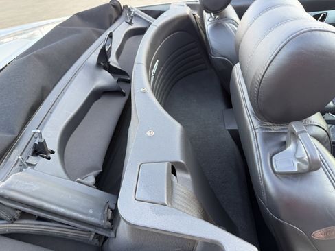 Used 2002 Ford Thunderbird RWD image 21