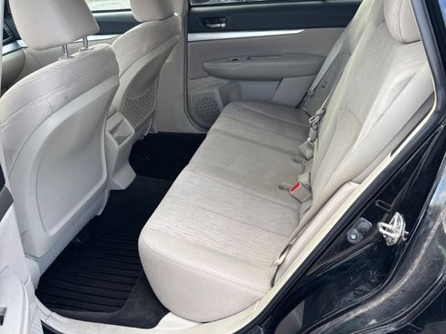 Used 2013 Subaru Outback 2.5i Premium image 9