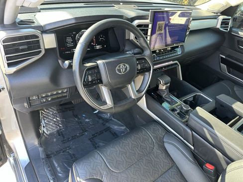 Used 2024 Toyota Tundra Limited image 3