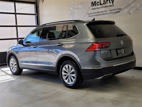 Used 2018 Volkswagen Tiguan S image 3