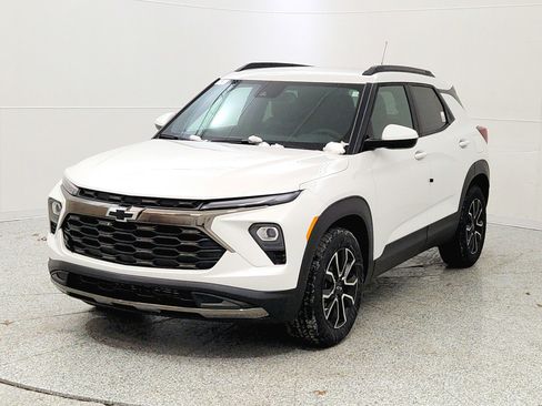 New 2026 Chevrolet TrailBlazer ACTIV w/ Convenience Package image 3