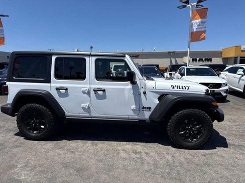 Used 2021 Jeep Wrangler Unlimited Sport AWD/4WD image 9
