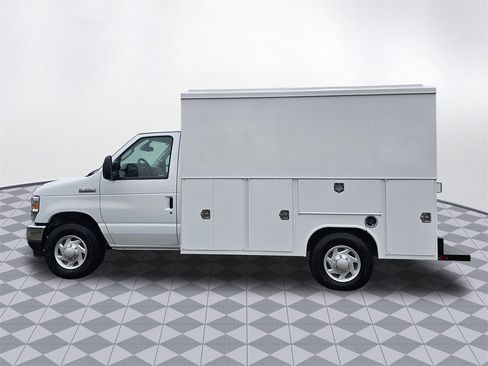 New 2026 Ford E-350 and Econoline 350 Super Duty w/ Power Equipment Group image 4