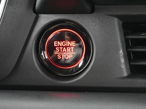 Used 2025 Honda Pilot EX-L image 33