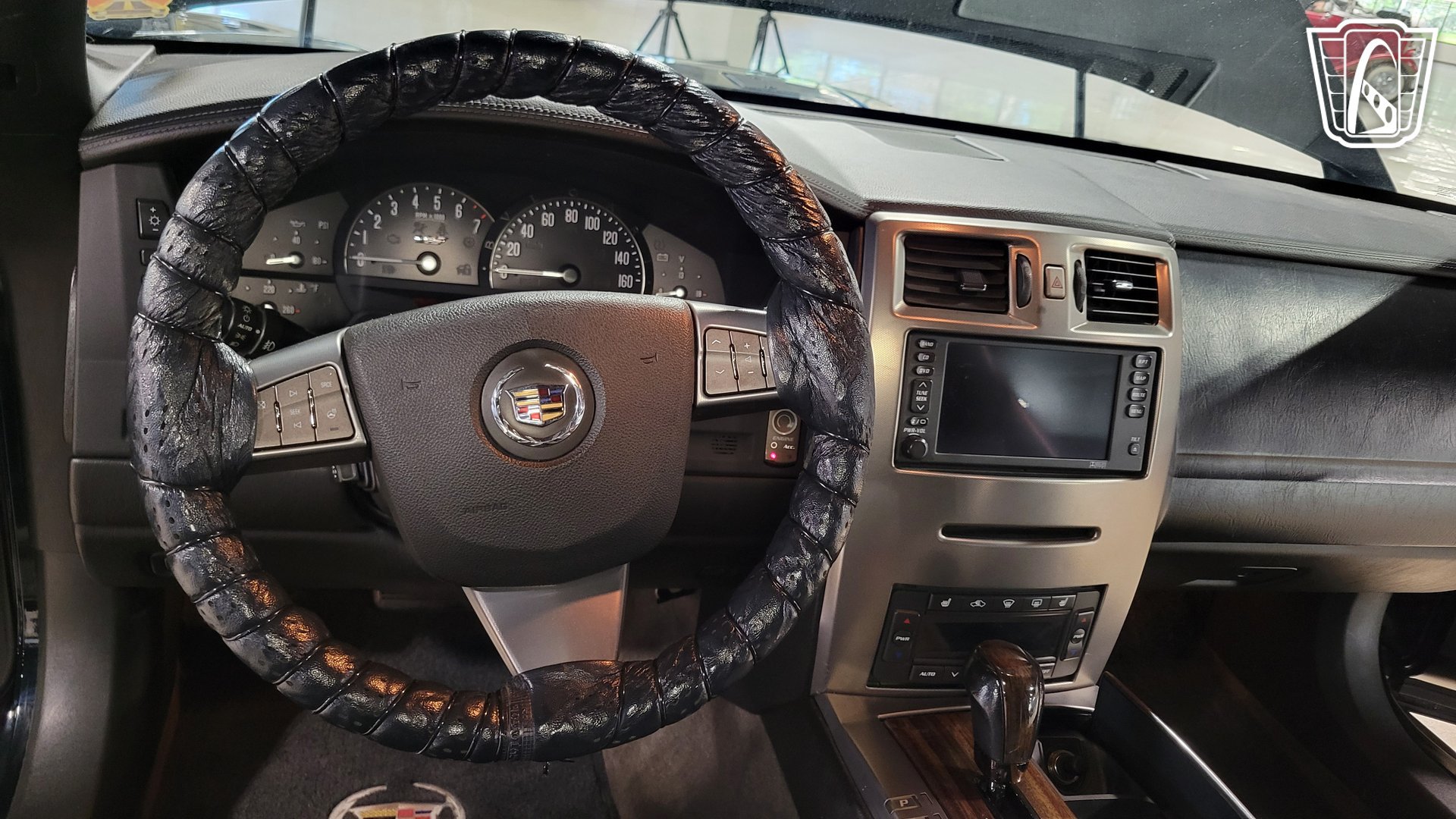 Used 2008 Cadillac XLR V RWD image 15