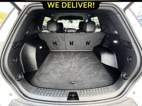 Used 2025 Chevrolet Equinox LT w/ Convenience Package II AWD/4WD image 16