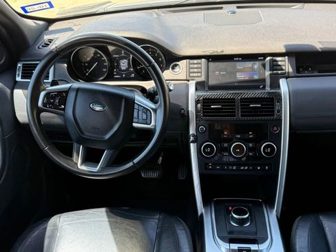 Used 2017 Land Rover Discovery Sport SE image 14