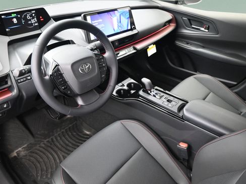 New 2025 Toyota Prius Plug-In Hybrid FWD image 29