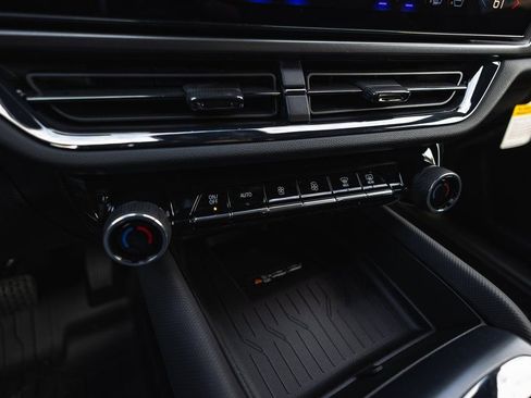 New 2026 Chevrolet Equinox EV RS image 7