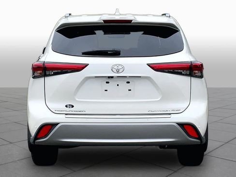 Used 2021 Toyota Highlander Platinum AWD/4WD image 5
