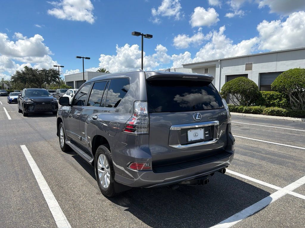 Used 2018 Lexus GX 460 Premium w/ Premium Package AWD/4WD image 5