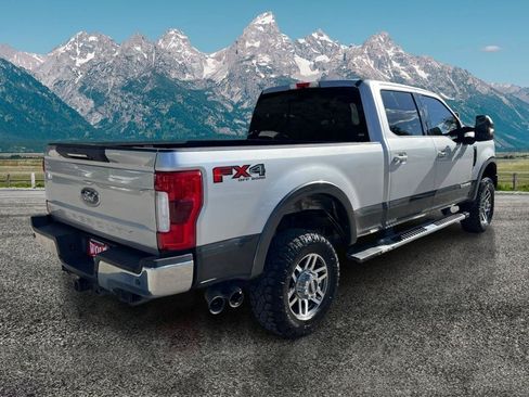 Used 2017 Ford F350 Lariat w/ Lariat Ultimate Package AWD/4WD image 5