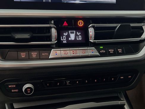 Used 2020 BMW 330i Sedan w/ Convenience Package image 26