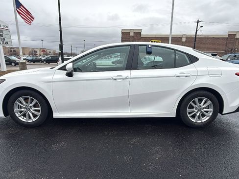 Certified 2025 Toyota Camry LE image 4