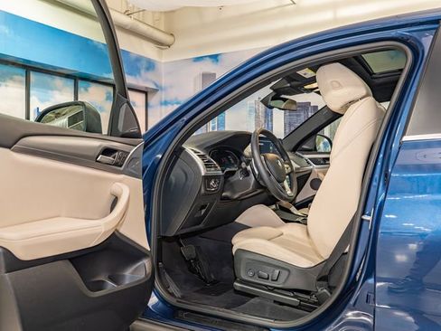 Certified 2025 BMW X4 xDrive30i w/ Premium Package AWD/4WD image 13