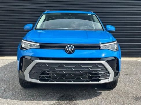 New 2025 Volkswagen Taos SE AWD/4WD image 2