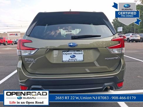 Certified 2023 Subaru Forester Premium AWD/4WD image 4