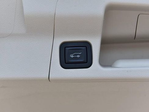 Used 2023 GMC Acadia Denali AWD/4WD image 29
