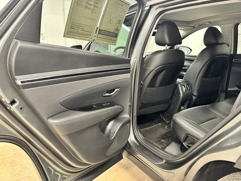 Certified 2022 Hyundai Tucson Limited FWD image 18