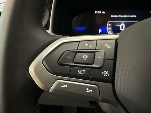 New 2026 Volkswagen Taos SE image 29