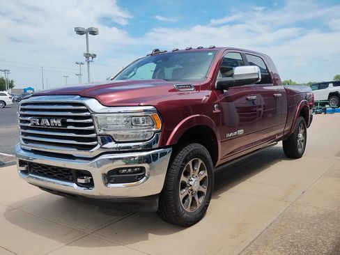 Used 2022 RAM 3500 Limited image 2