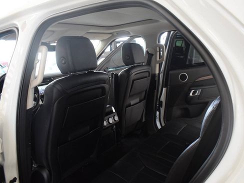 Used 2017 Land Rover Discovery HSE AWD/4WD image 44