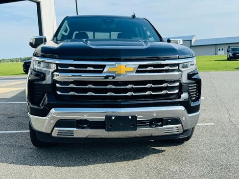 Used 2023 Chevrolet Silverado 1500 LTZ w/ LTZ Premium Package AWD/4WD image 29