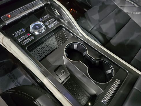 New 2025 Lincoln Nautilus Premier w/ Equipment Group 102A image 27