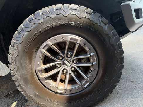 Used 2019 Ford F150 Raptor w/ Equipment Group 802A Luxury AWD/4WD image 25