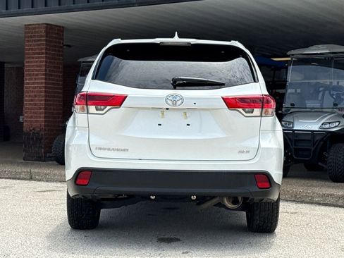 Used 2019 Toyota Highlander XLE FWD image 7