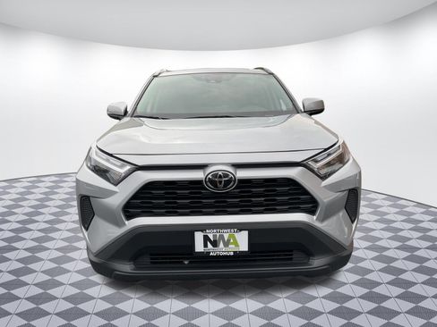 Used 2025 Toyota RAV4 XLE image 5