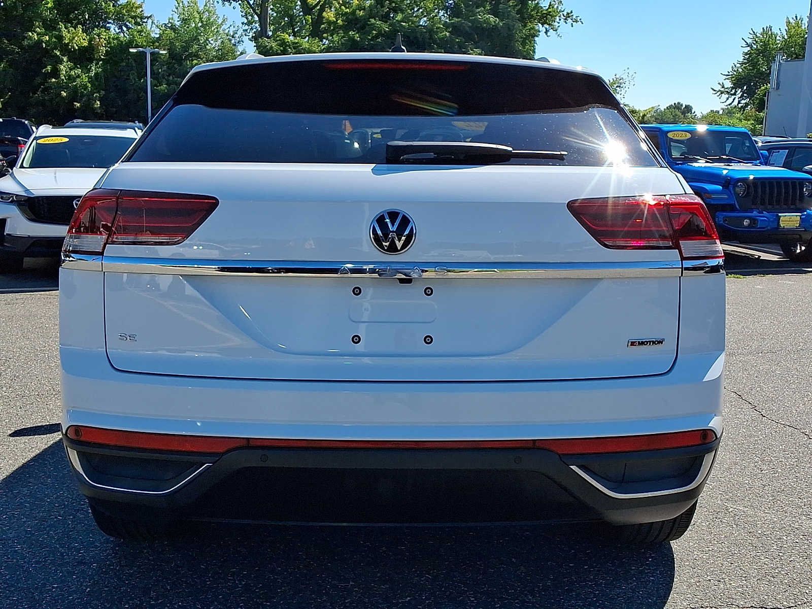 Used 2022 Volkswagen Atlas Cross Sport SE AWD/4WD image 5