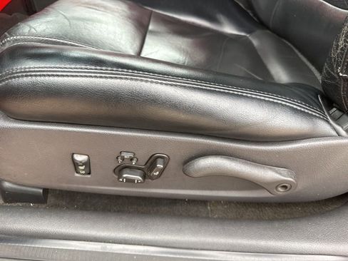 Used 2005 Chevrolet SSR w/ Preferred Equipment Group image 5